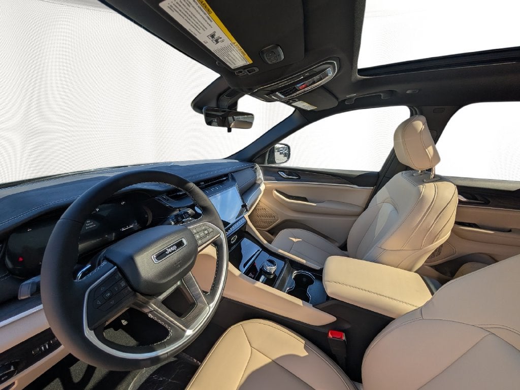 2027 Jeep Grand Cherokee GRAND CHEROKEE LIMITED 4X4