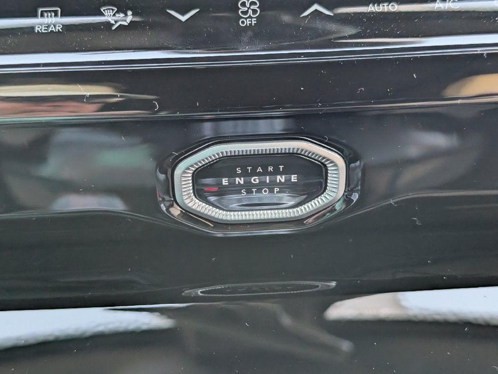 2027 Jeep Grand Cherokee GRAND CHEROKEE LIMITED 4X4