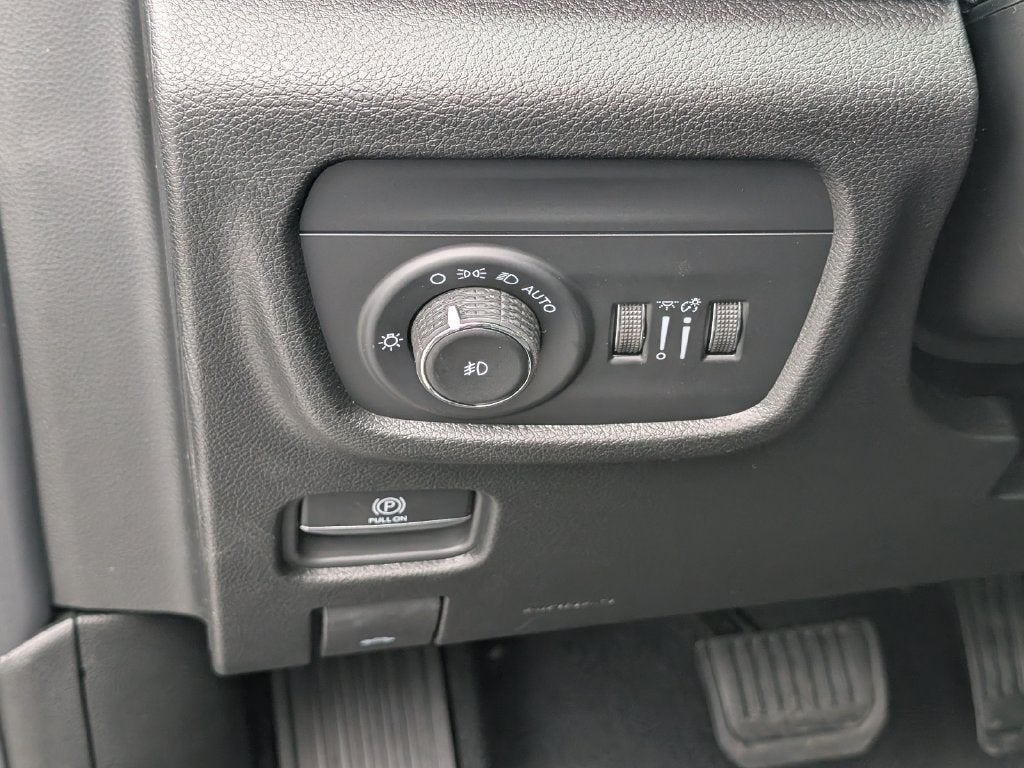 2027 Jeep Grand Cherokee GRAND CHEROKEE LIMITED 4X4