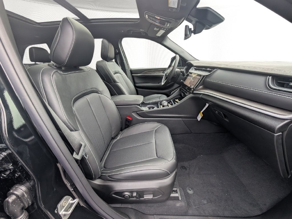 2027 Jeep Grand Cherokee GRAND CHEROKEE LIMITED RESERVE 4X4