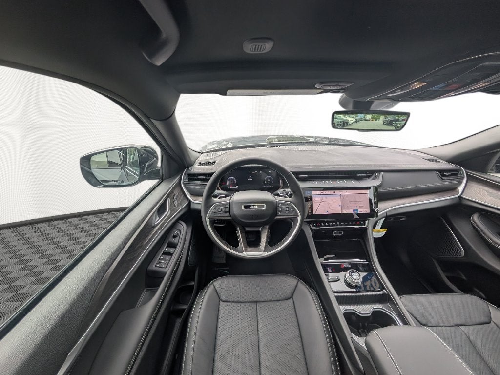 2027 Jeep Grand Cherokee GRAND CHEROKEE LIMITED RESERVE 4X4