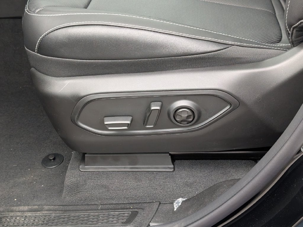 2027 Jeep Grand Cherokee GRAND CHEROKEE LIMITED RESERVE 4X4