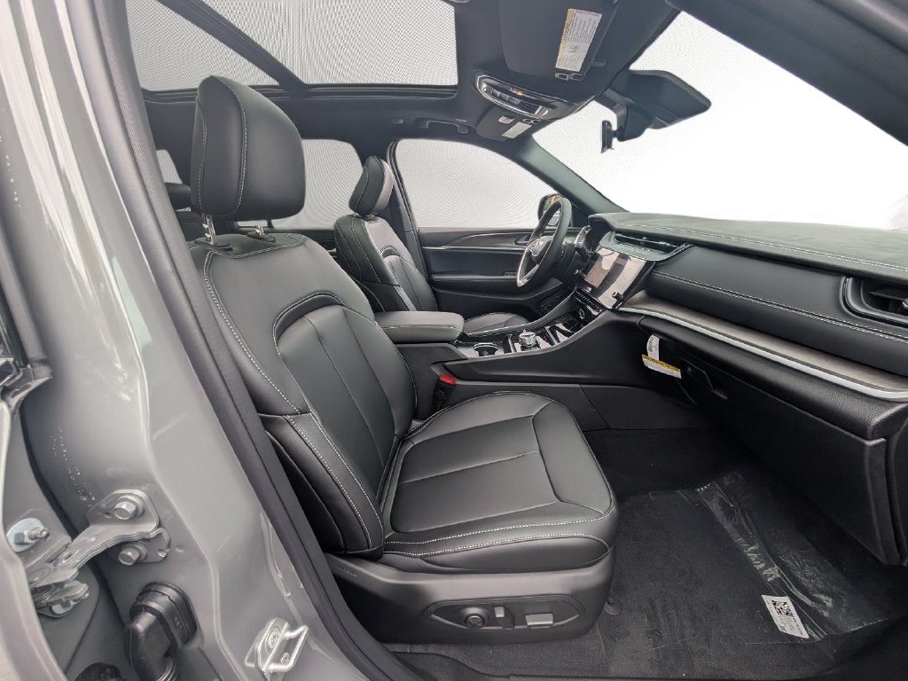 2027 Jeep Grand Cherokee GRAND CHEROKEE LIMITED 4X4