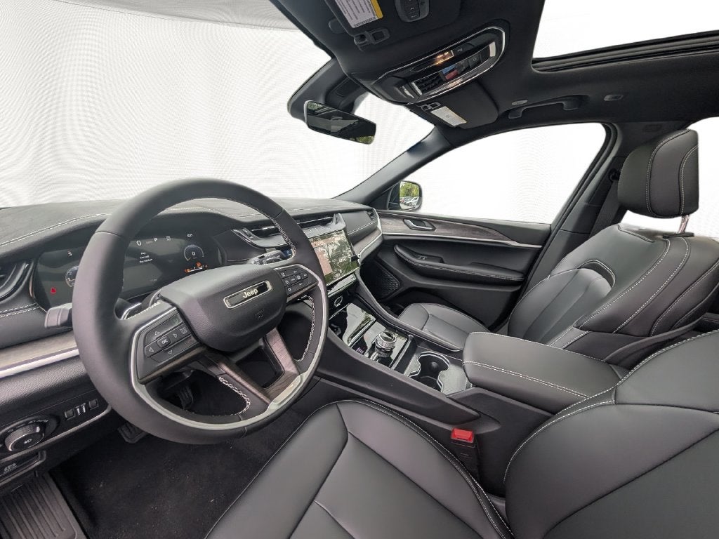 2027 Jeep Grand Cherokee GRAND CHEROKEE LIMITED 4X4