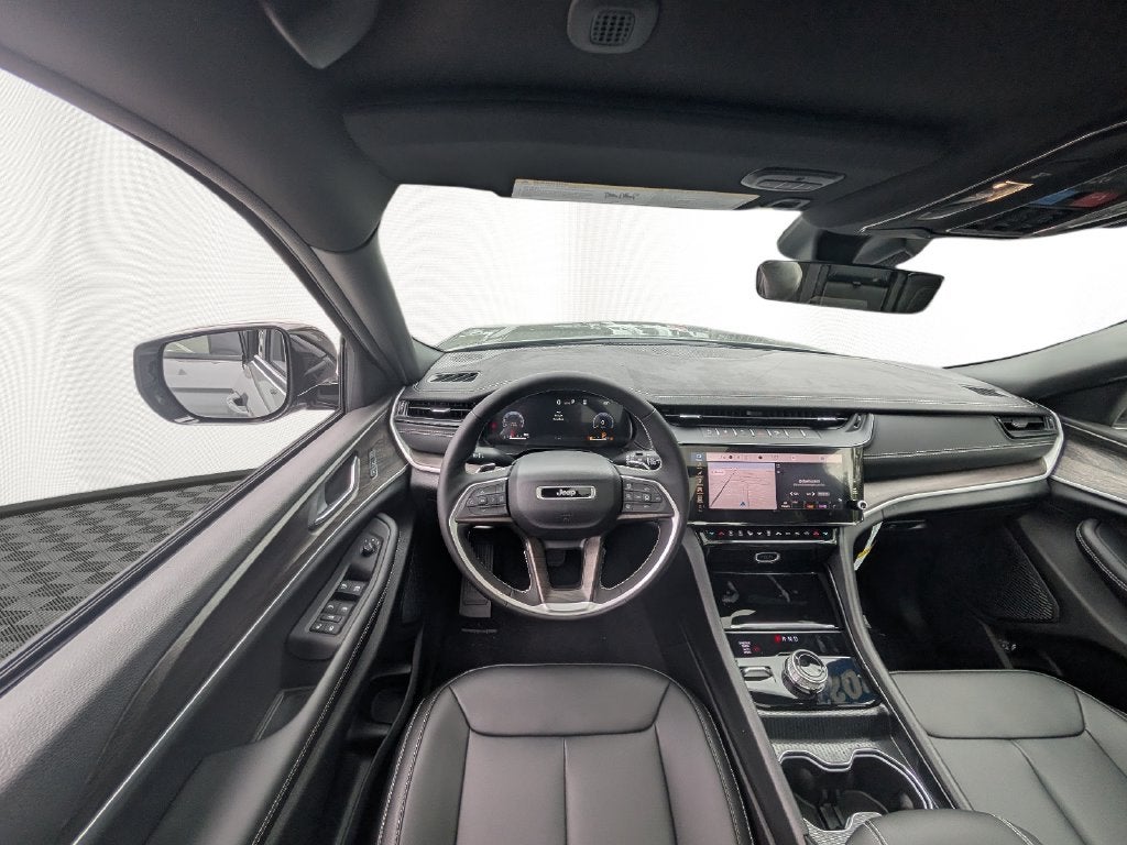 2027 Jeep Grand Cherokee GRAND CHEROKEE LIMITED 4X4