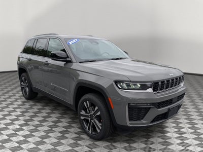 2027 Jeep Grand Cherokee GRAND CHEROKEE LIMITED 4X4