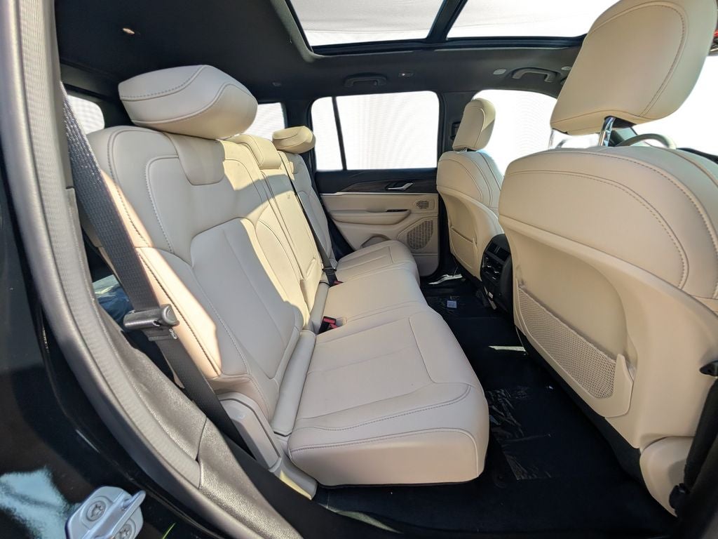 2027 Jeep Grand Cherokee Limited