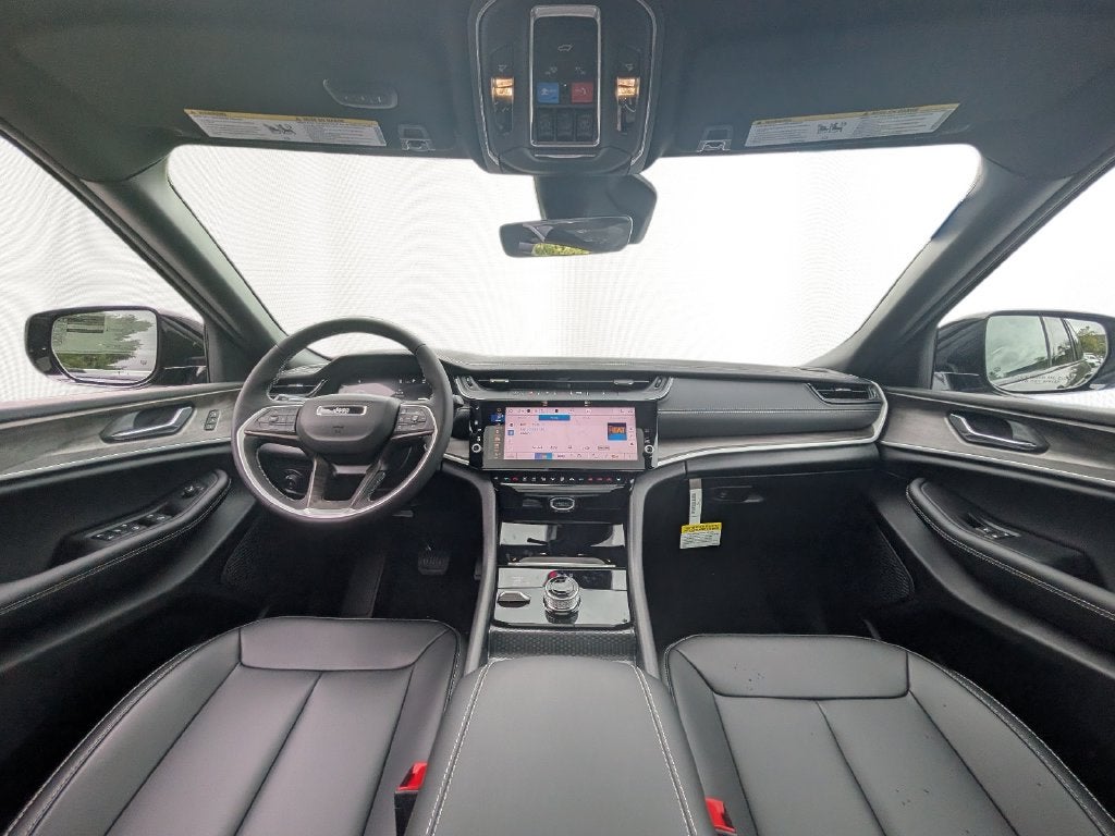 2027 Jeep Grand Cherokee GRAND CHEROKEE LIMITED 4X4