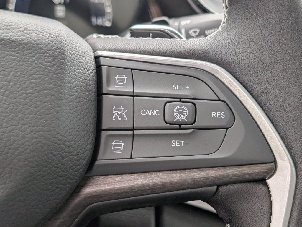 2027 Jeep Grand Cherokee GRAND CHEROKEE LIMITED 4X4