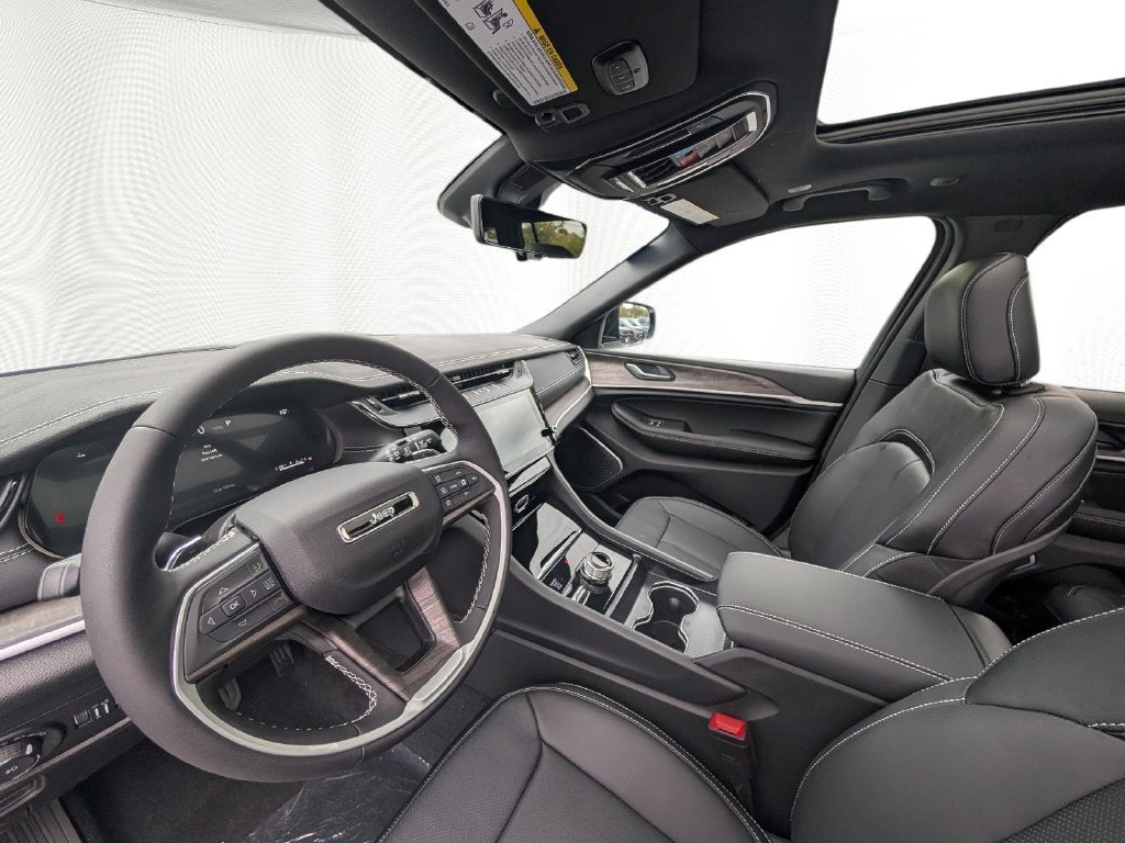 2027 Jeep Grand Cherokee GRAND CHEROKEE LIMITED RESERVE 4X4