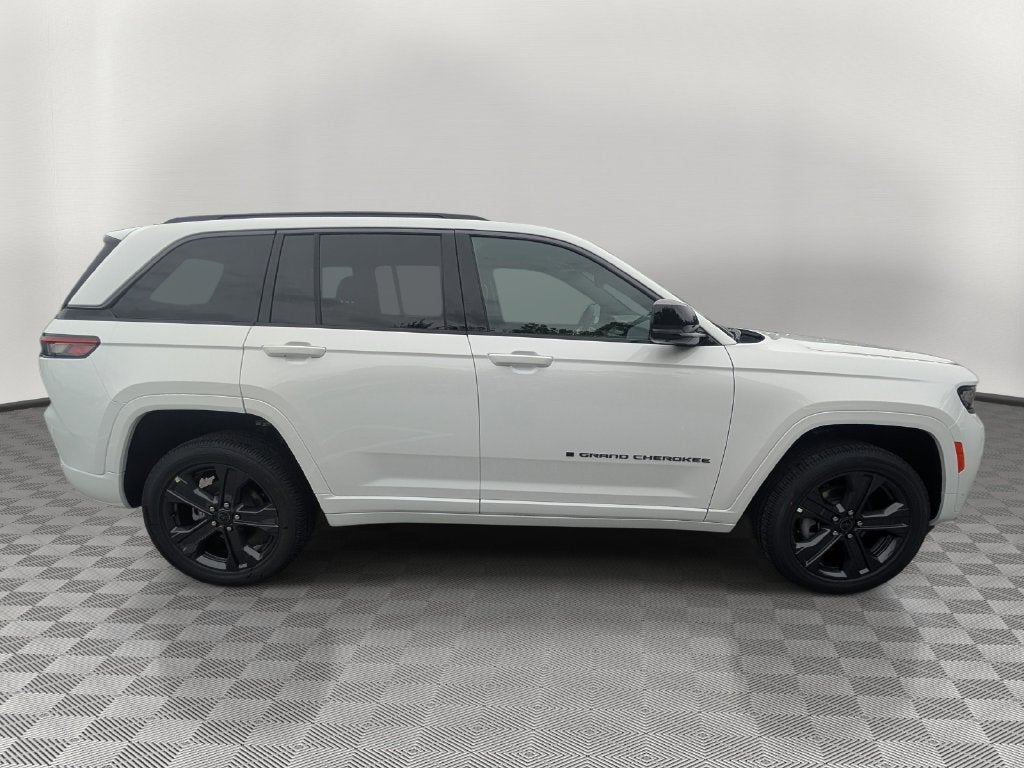 2027 Jeep Grand Cherokee GRAND CHEROKEE LIMITED RESERVE 4X4