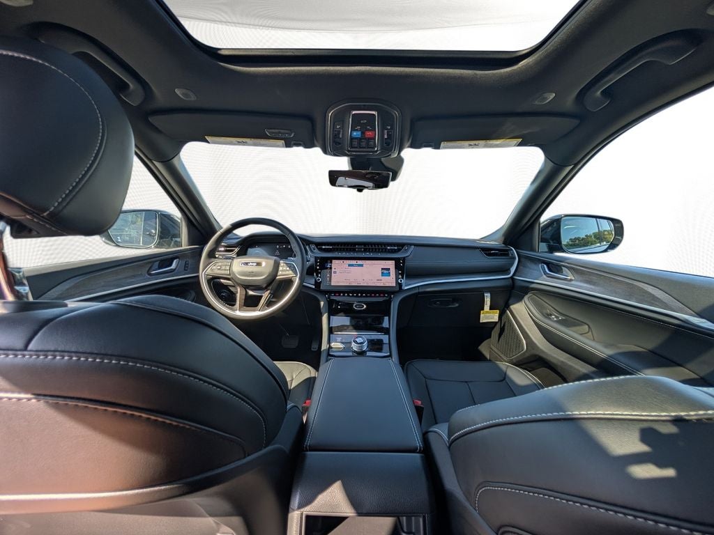 2027 Jeep Grand Cherokee Limited Reserve