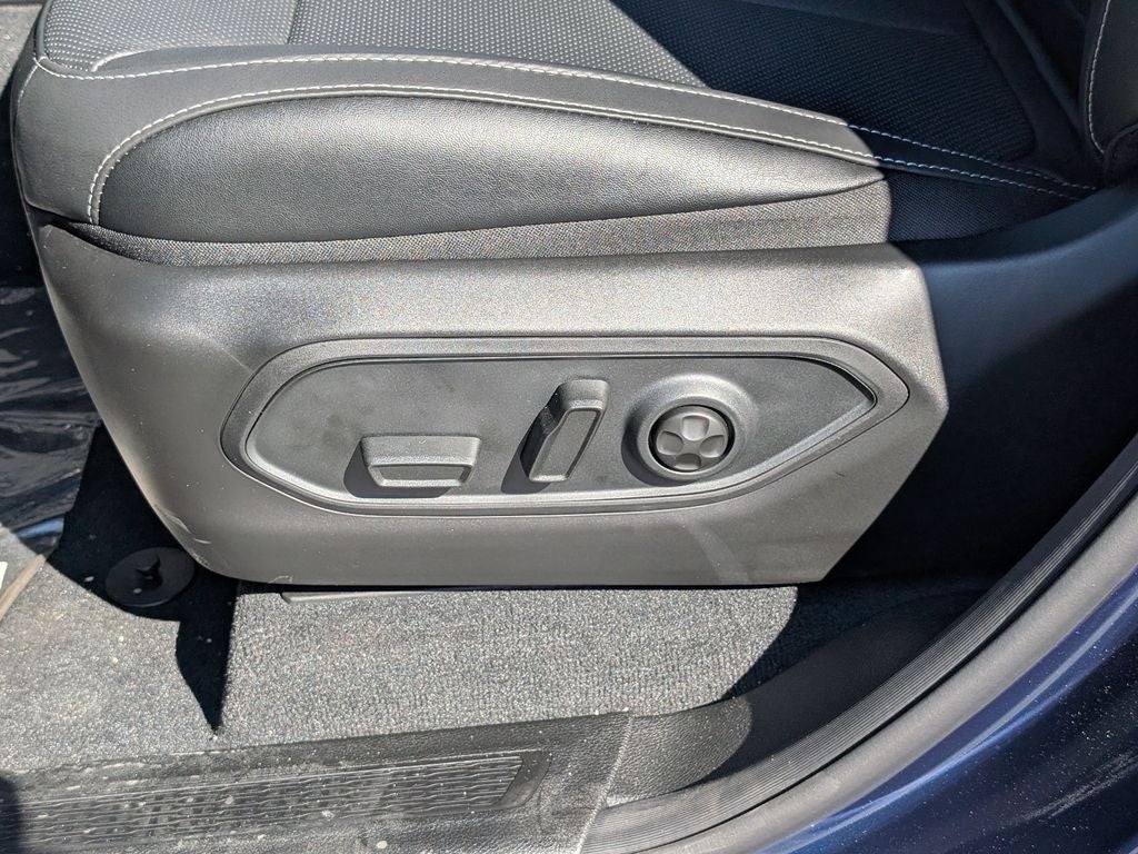 2027 Jeep Grand Cherokee Limited Reserve