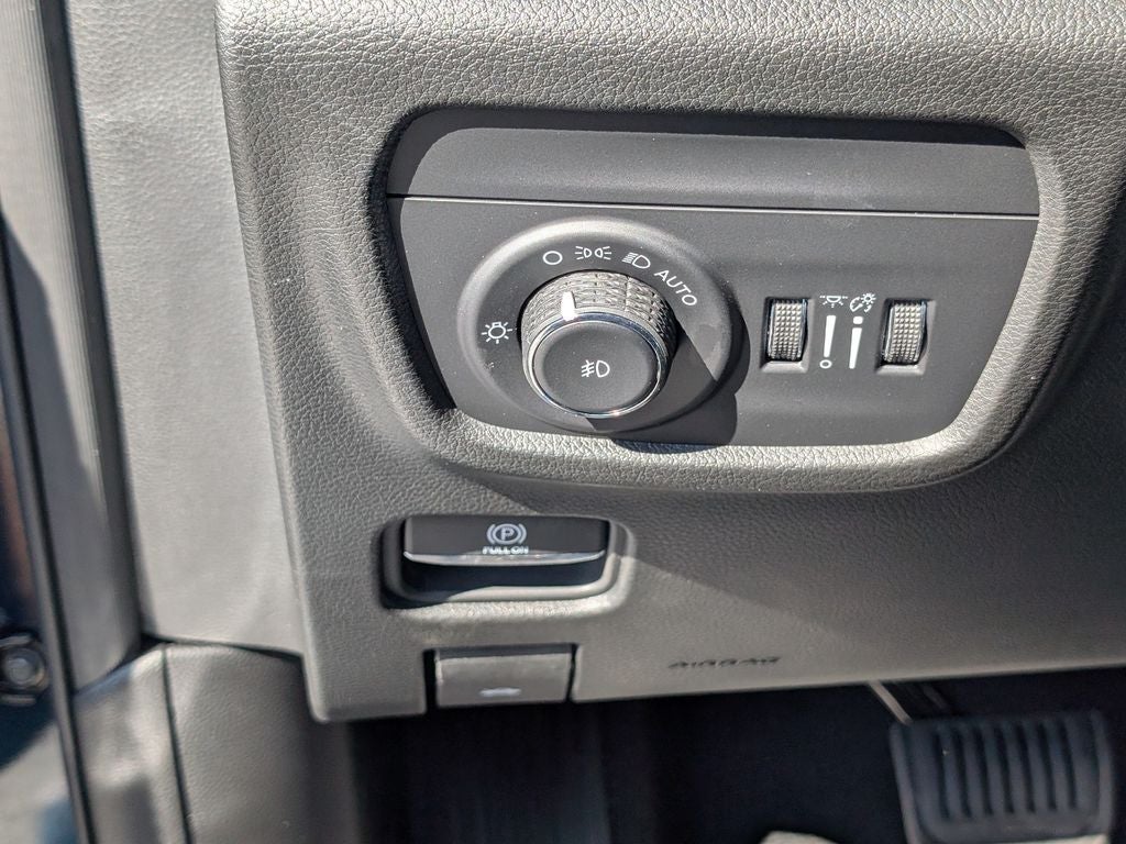 2027 Jeep Grand Cherokee Limited Reserve