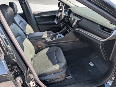 2027 Jeep Grand Cherokee GRAND CHEROKEE LIMITED RESERVE 4X4