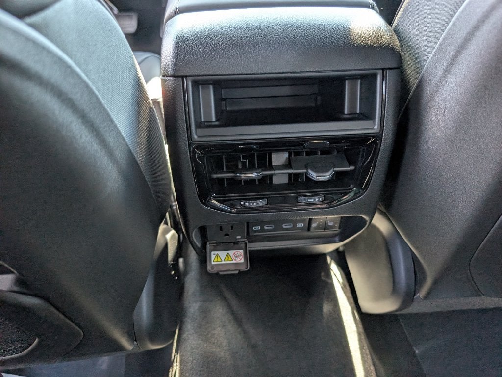2027 Jeep Grand Cherokee GRAND CHEROKEE LIMITED RESERVE 4X4