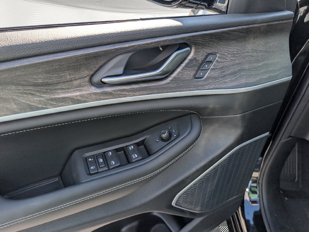 2027 Jeep Grand Cherokee GRAND CHEROKEE LIMITED RESERVE 4X4