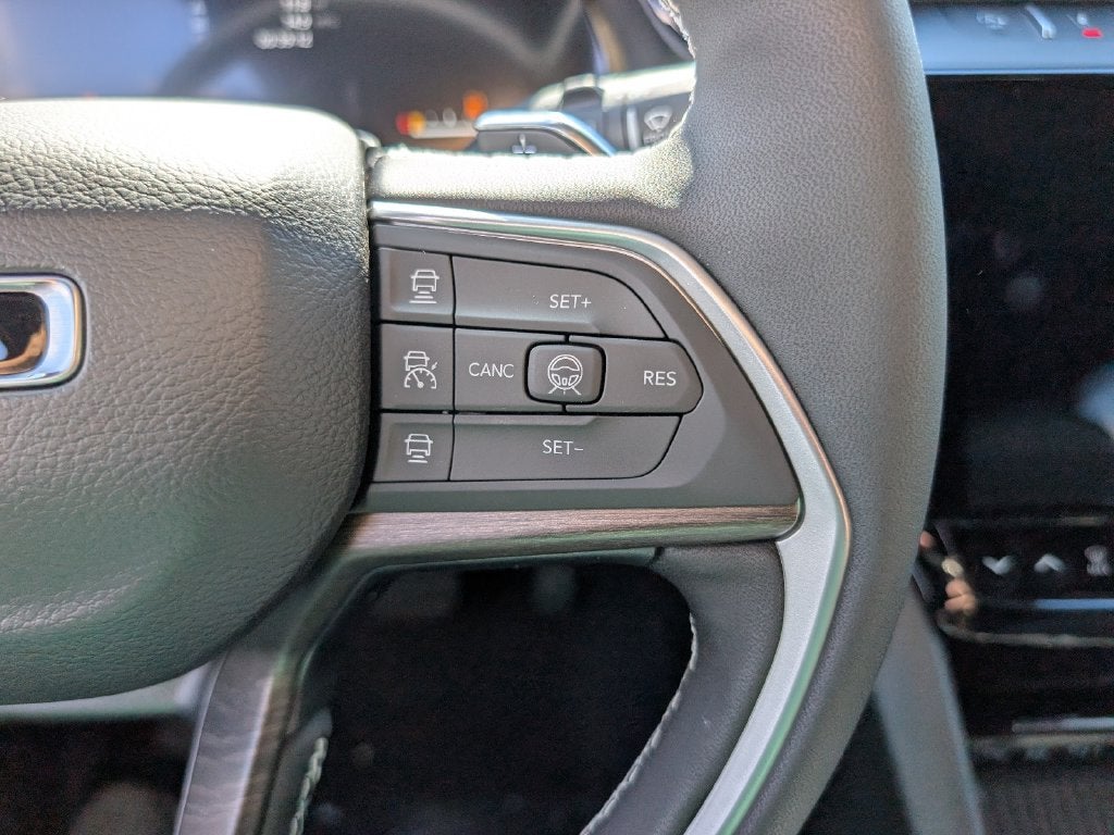 2027 Jeep Grand Cherokee GRAND CHEROKEE LIMITED RESERVE 4X4