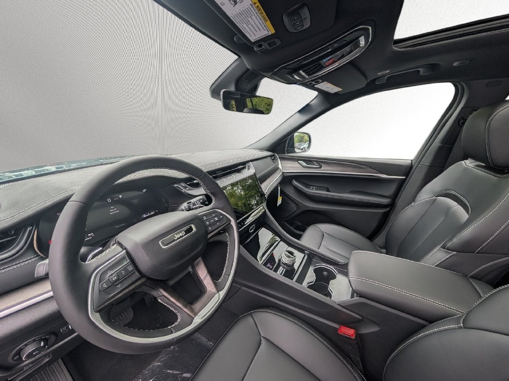 2027 Jeep Grand Cherokee GRAND CHEROKEE LIMITED 4X4