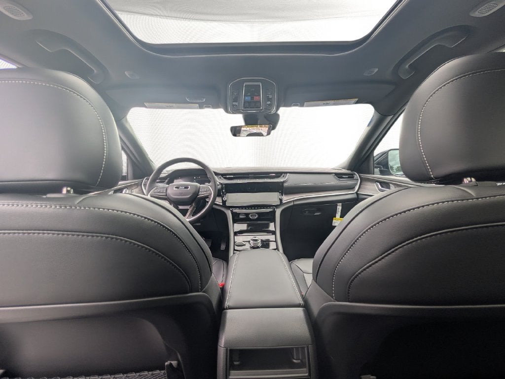2027 Jeep Grand Cherokee GRAND CHEROKEE LIMITED 4X4