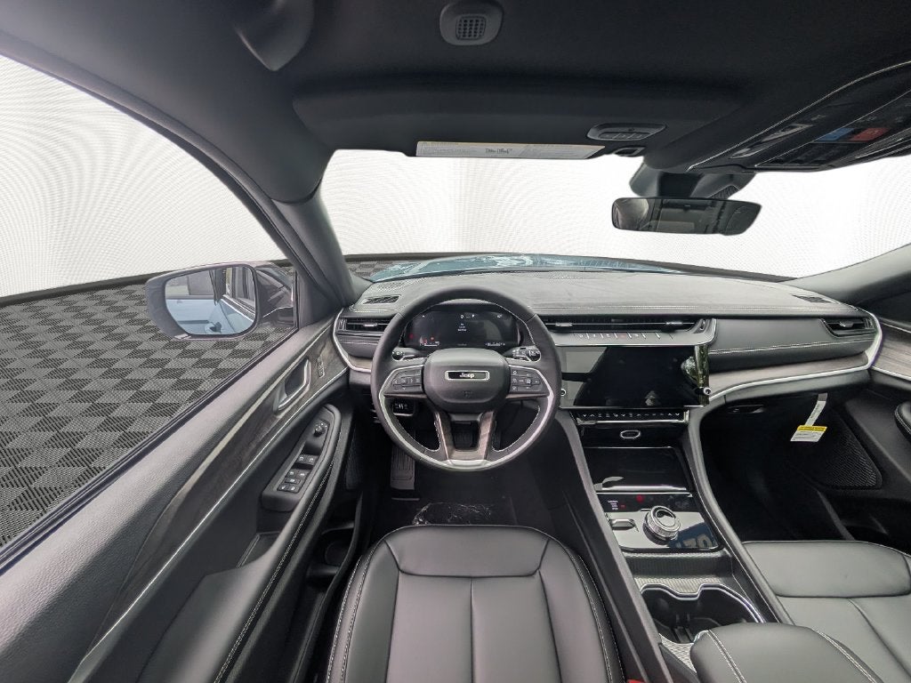 2027 Jeep Grand Cherokee GRAND CHEROKEE LIMITED 4X4