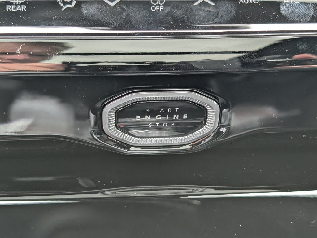 2027 Jeep Grand Cherokee GRAND CHEROKEE LIMITED 4X4