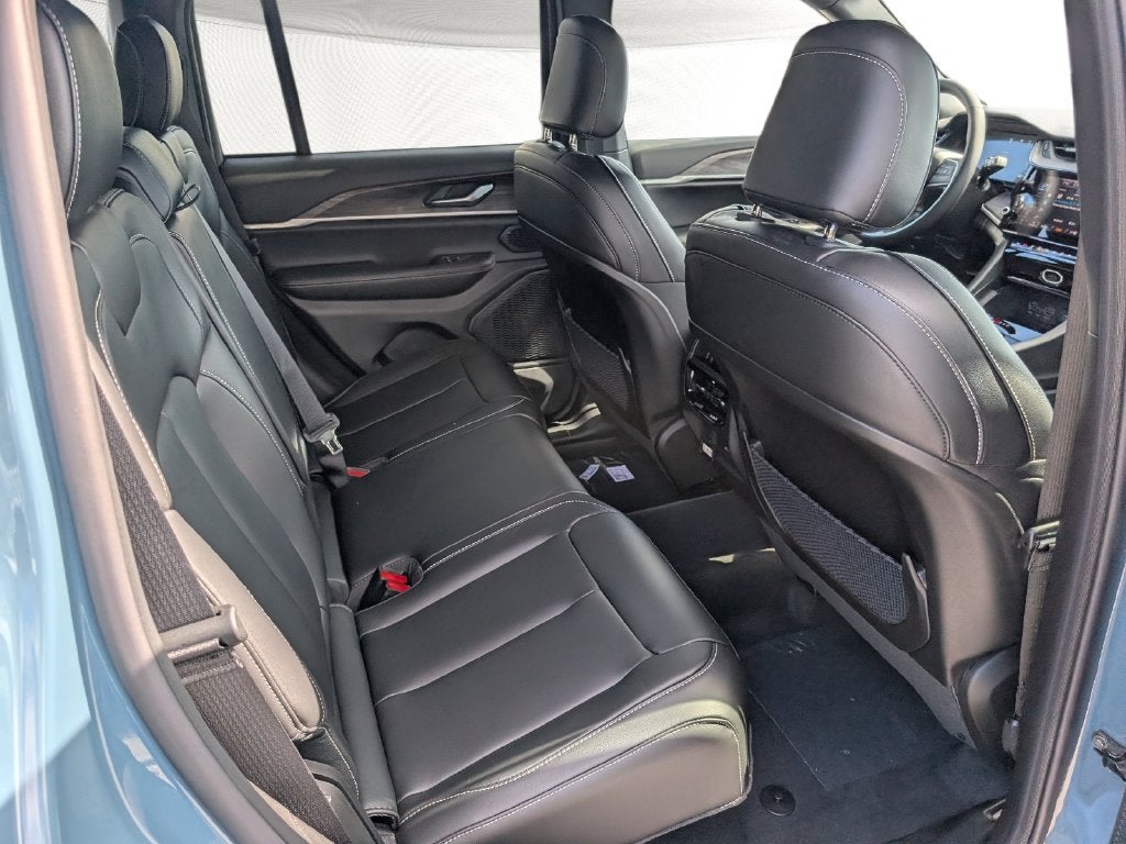 2027 Jeep Grand Cherokee GRAND CHEROKEE LIMITED 4X4