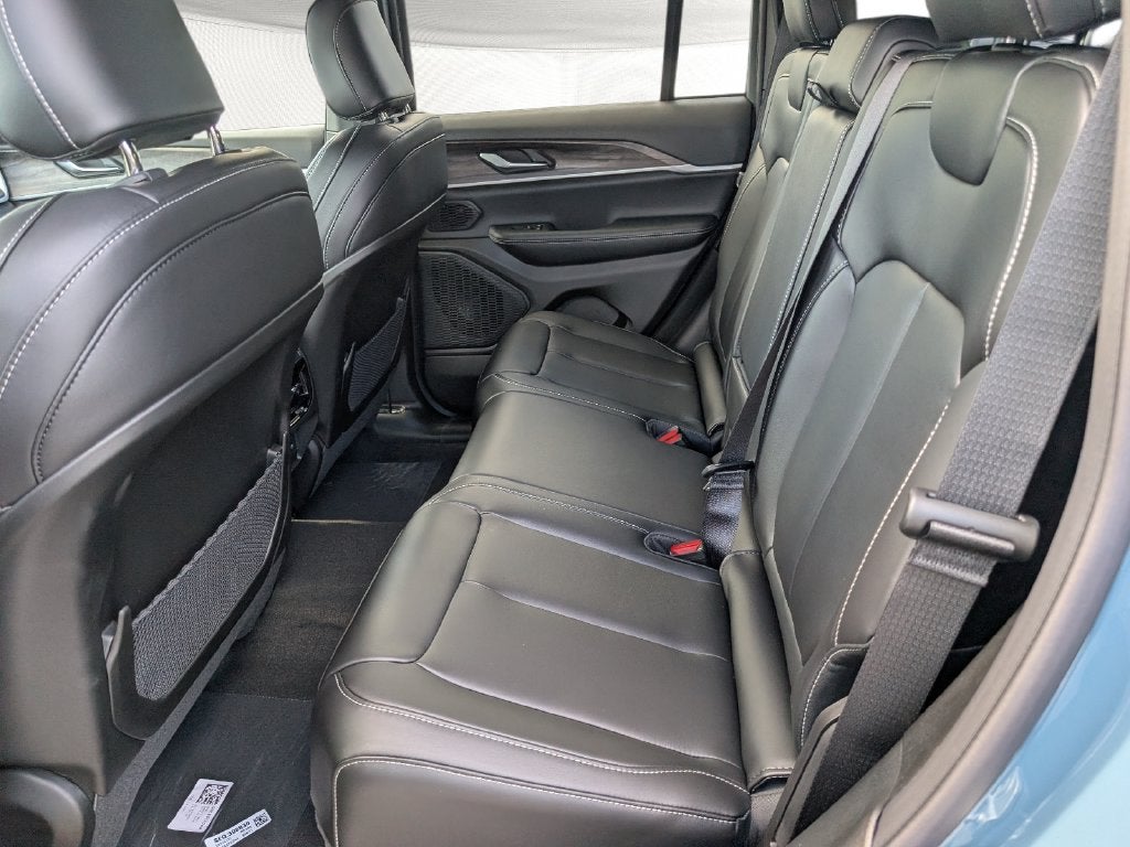 2027 Jeep Grand Cherokee GRAND CHEROKEE LIMITED 4X4