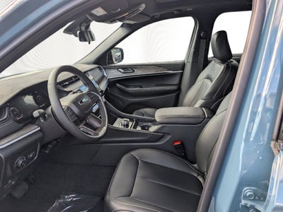 2027 Jeep Grand Cherokee GRAND CHEROKEE LIMITED 4X4