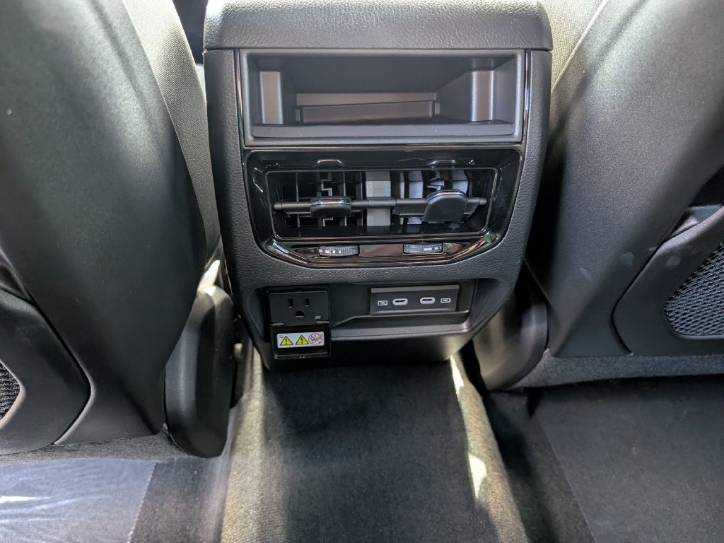 2027 Jeep Grand Cherokee GRAND CHEROKEE LIMITED 4X4