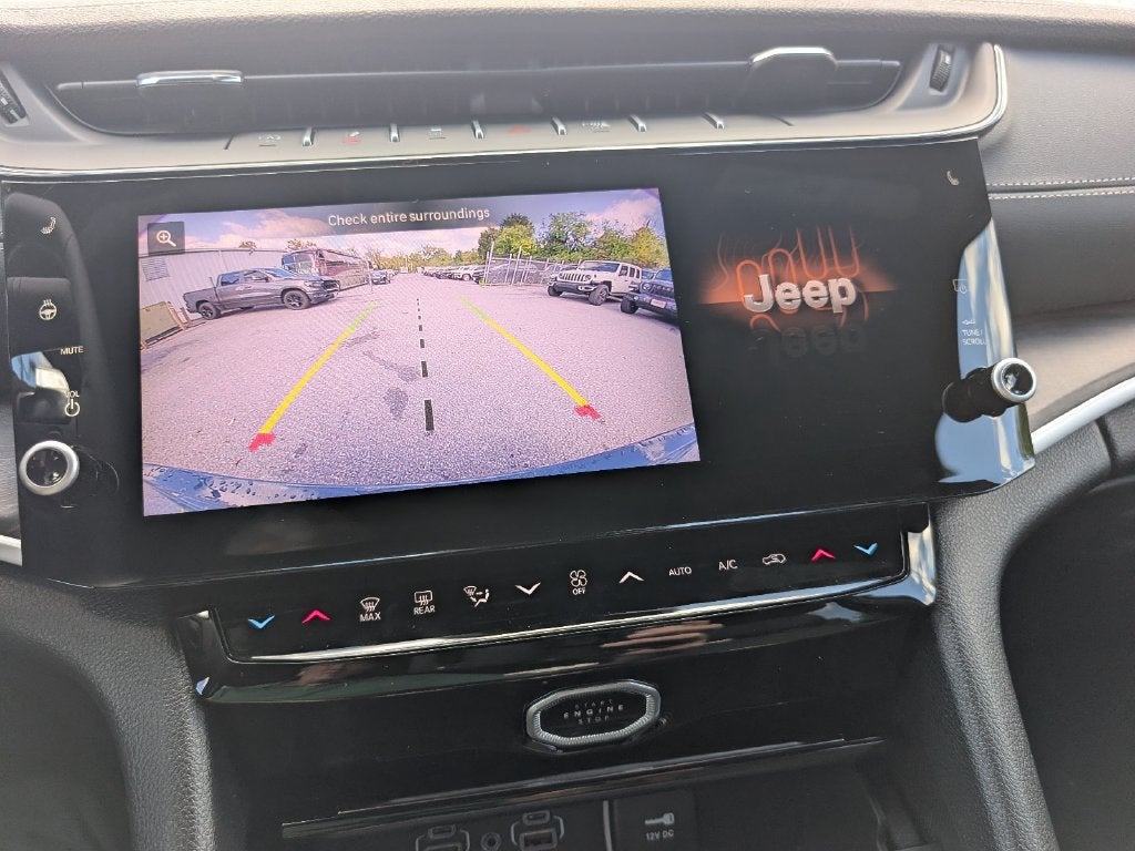 2027 Jeep Grand Cherokee GRAND CHEROKEE LIMITED 4X4