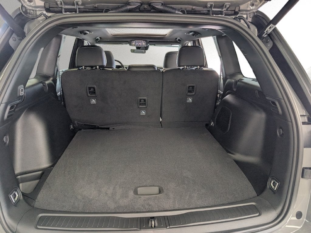 2027 Jeep Grand Cherokee GRAND CHEROKEE LIMITED 4X4