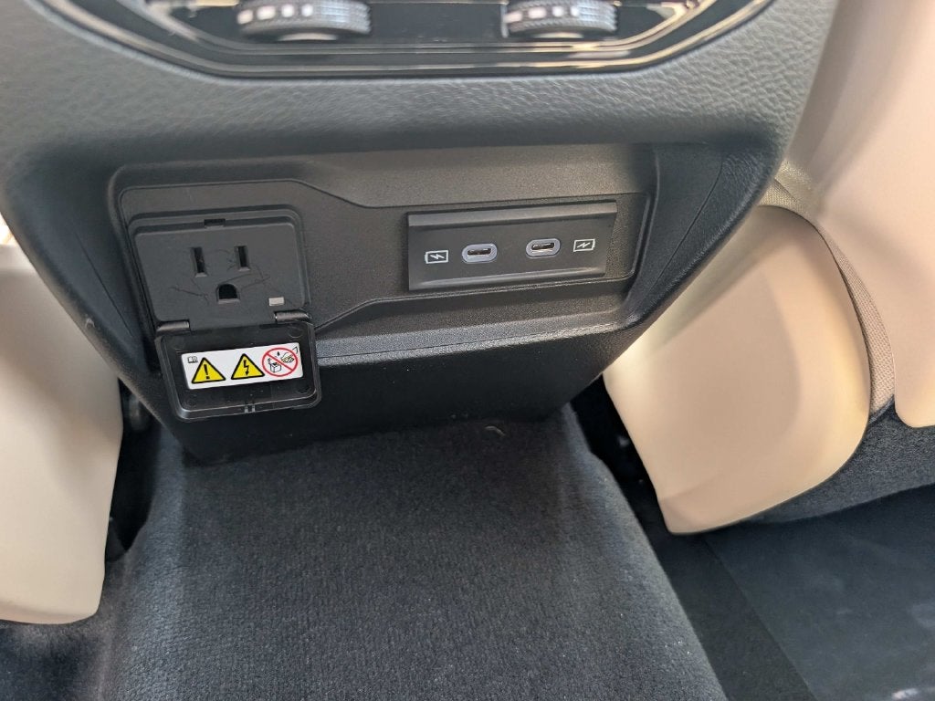 2027 Jeep Grand Cherokee GRAND CHEROKEE LIMITED 4X4