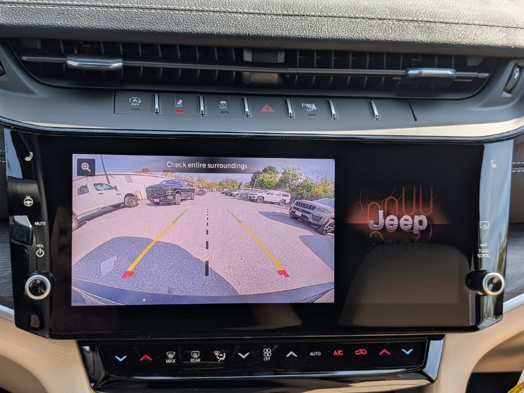 2027 Jeep Grand Cherokee GRAND CHEROKEE LIMITED 4X4
