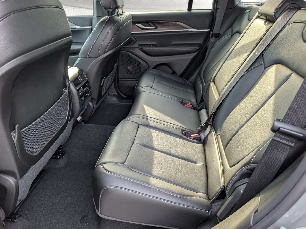2027 Jeep Grand Cherokee GRAND CHEROKEE LIMITED 4X4