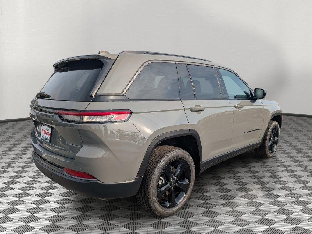2027 Jeep Grand Cherokee GRAND CHEROKEE LIMITED 4X4