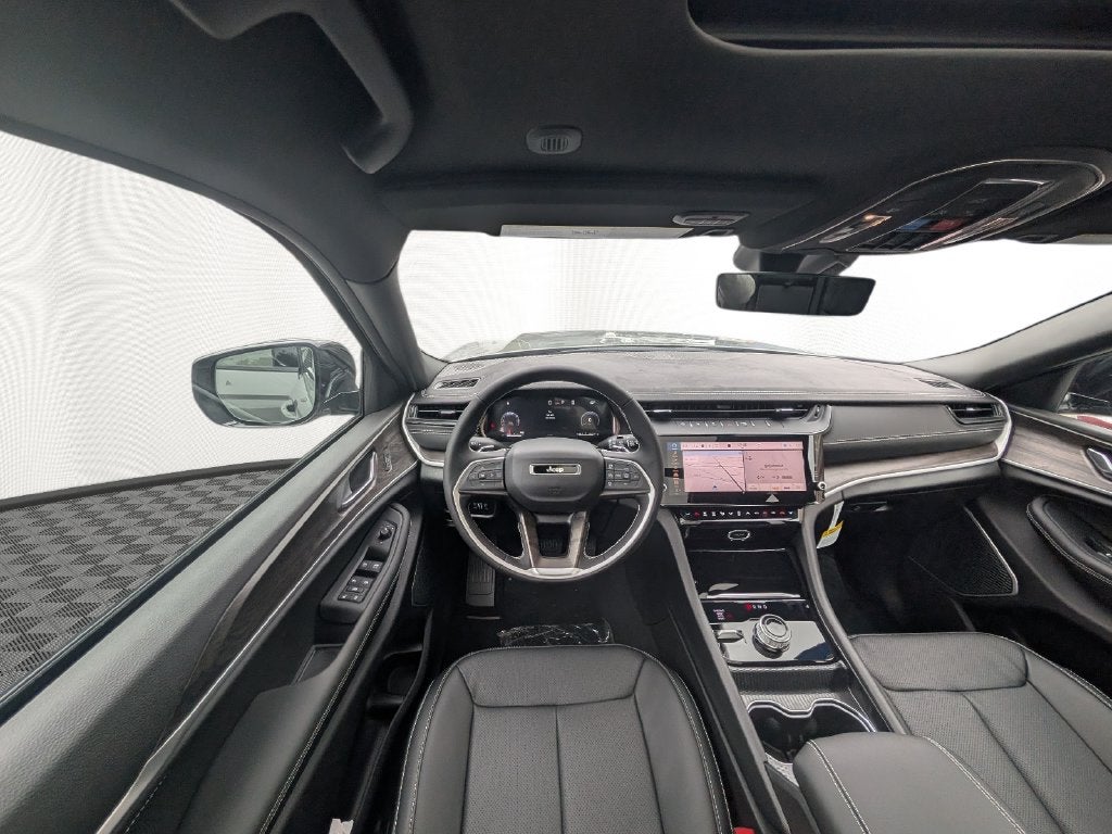 2027 Jeep Grand Cherokee GRAND CHEROKEE LIMITED RESERVE 4X4