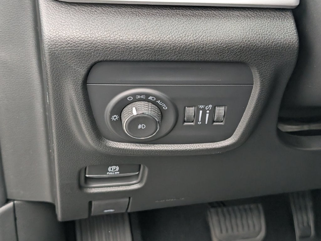 2027 Jeep Grand Cherokee GRAND CHEROKEE LIMITED RESERVE 4X4