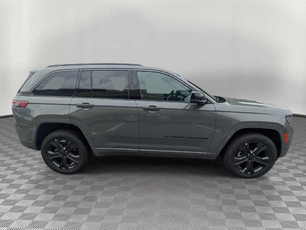 2027 Jeep Grand Cherokee GRAND CHEROKEE LIMITED RESERVE 4X4