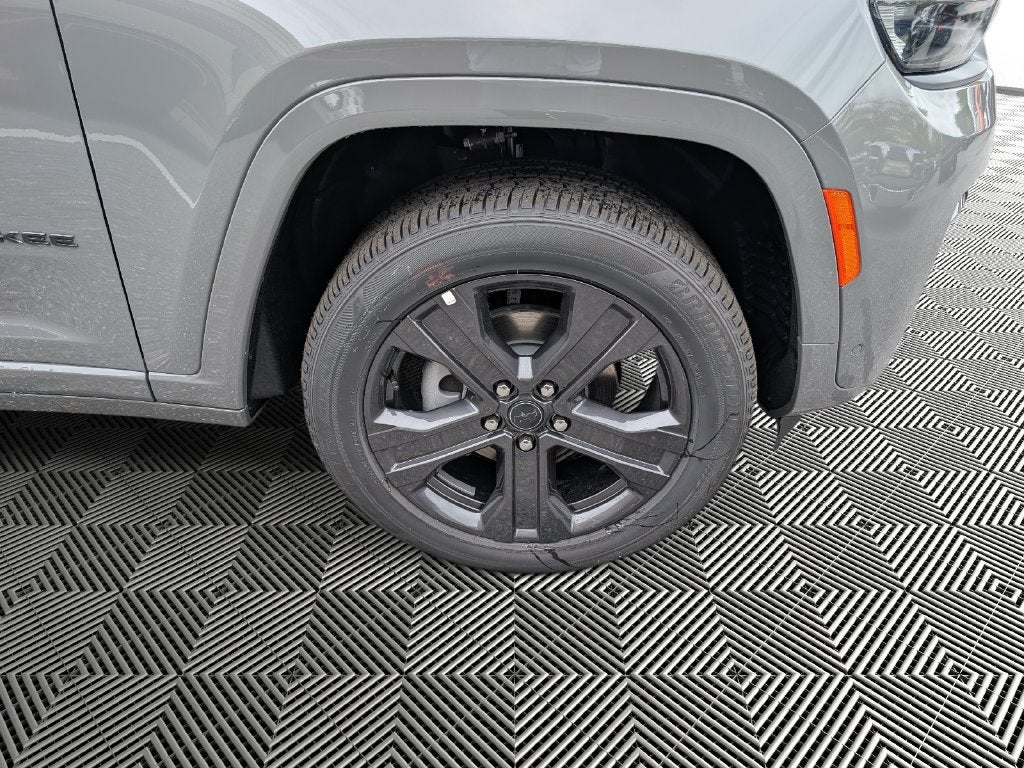 2027 Jeep Grand Cherokee GRAND CHEROKEE LIMITED RESERVE 4X4