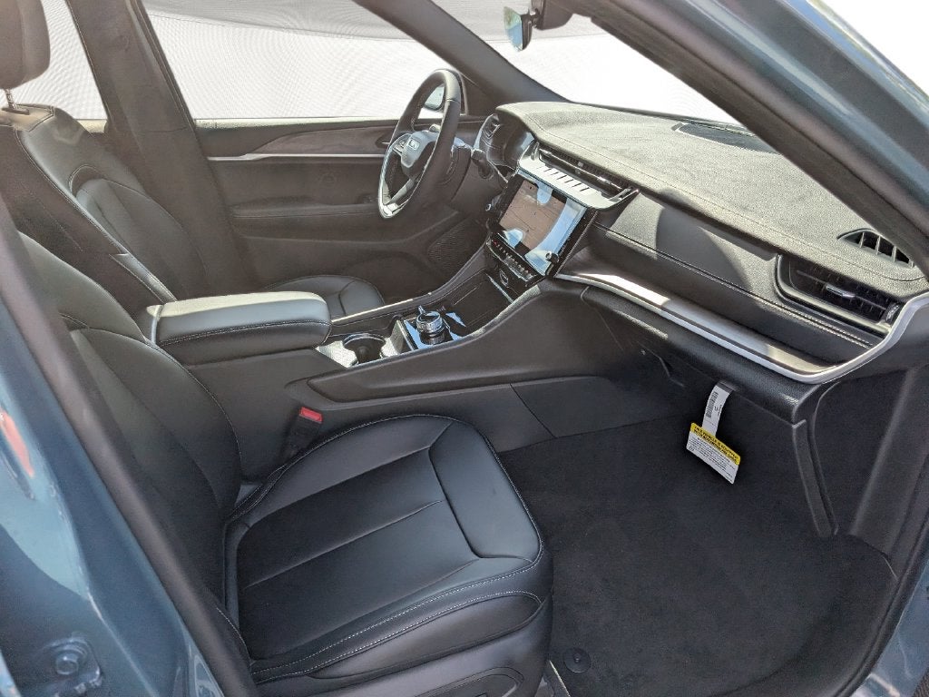 2027 Jeep Grand Cherokee GRAND CHEROKEE LIMITED 4X4