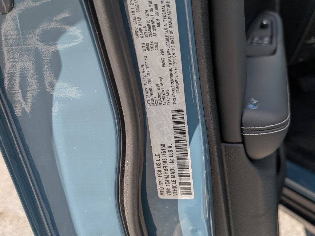 2027 Jeep Grand Cherokee GRAND CHEROKEE LIMITED 4X4