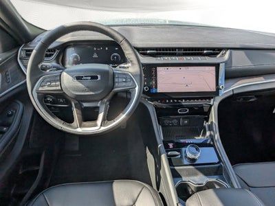 2027 Jeep Grand Cherokee GRAND CHEROKEE LIMITED 4X4