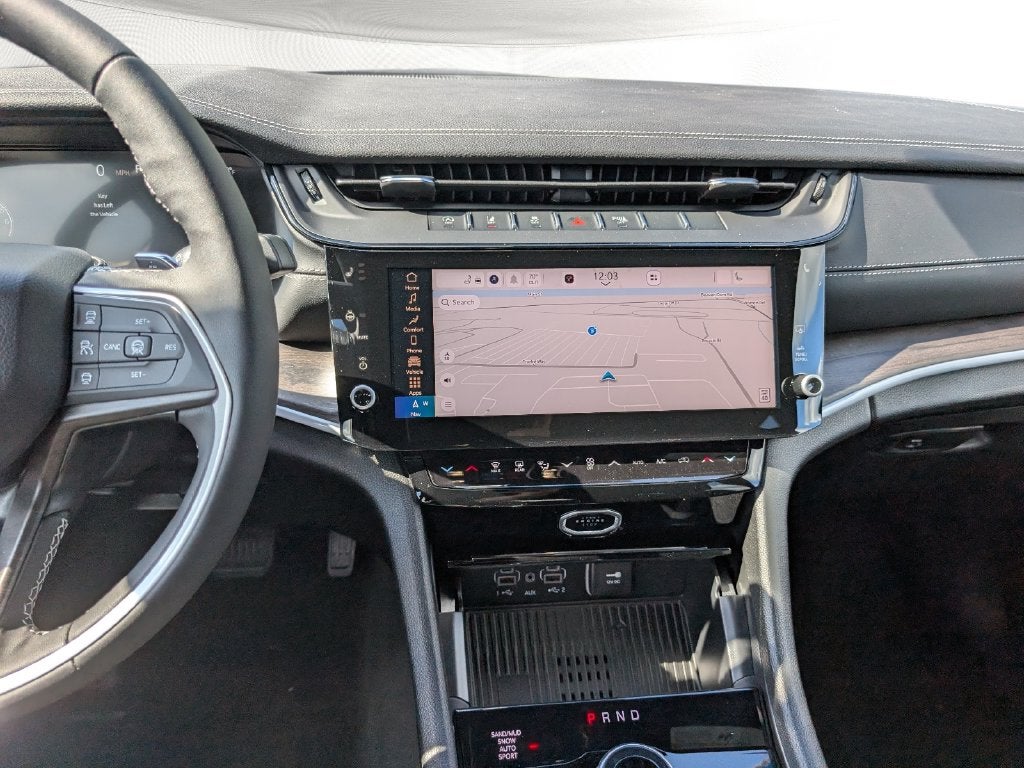 2027 Jeep Grand Cherokee GRAND CHEROKEE LIMITED 4X4