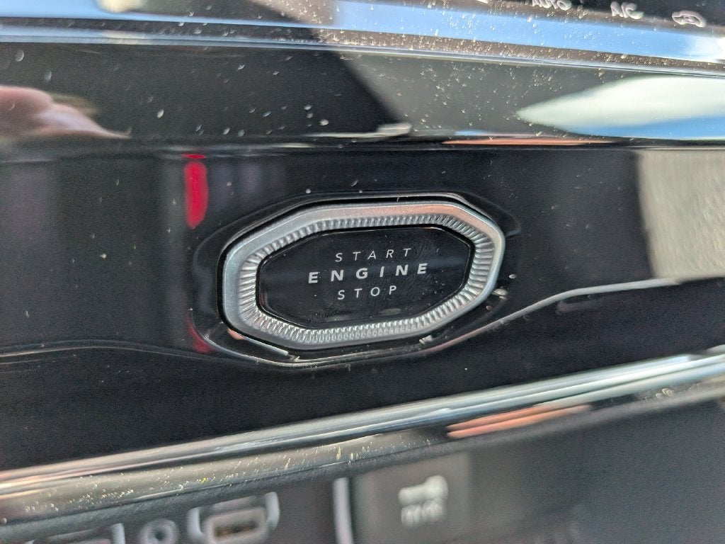 2027 Jeep Grand Cherokee GRAND CHEROKEE LIMITED 4X4