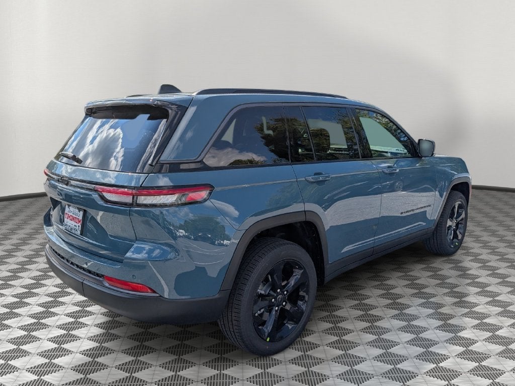 2027 Jeep Grand Cherokee GRAND CHEROKEE LIMITED 4X4
