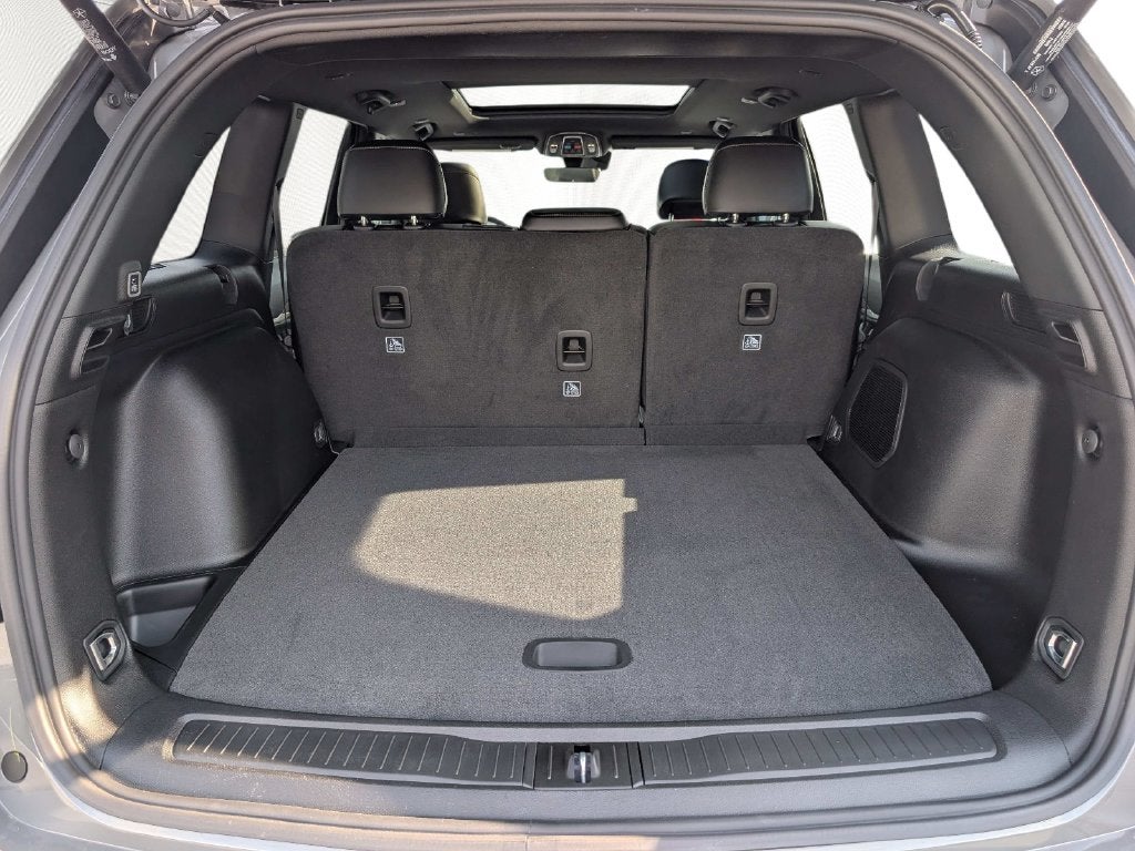 2027 Jeep Grand Cherokee GRAND CHEROKEE LIMITED 4X4