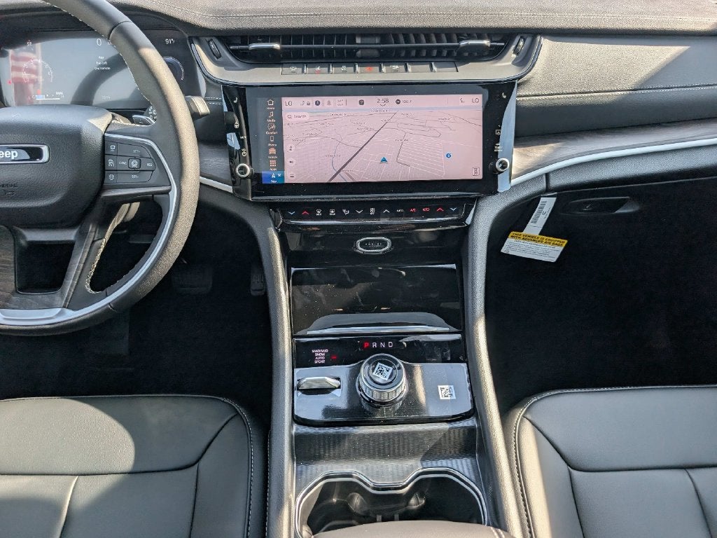 2027 Jeep Grand Cherokee GRAND CHEROKEE LIMITED 4X4