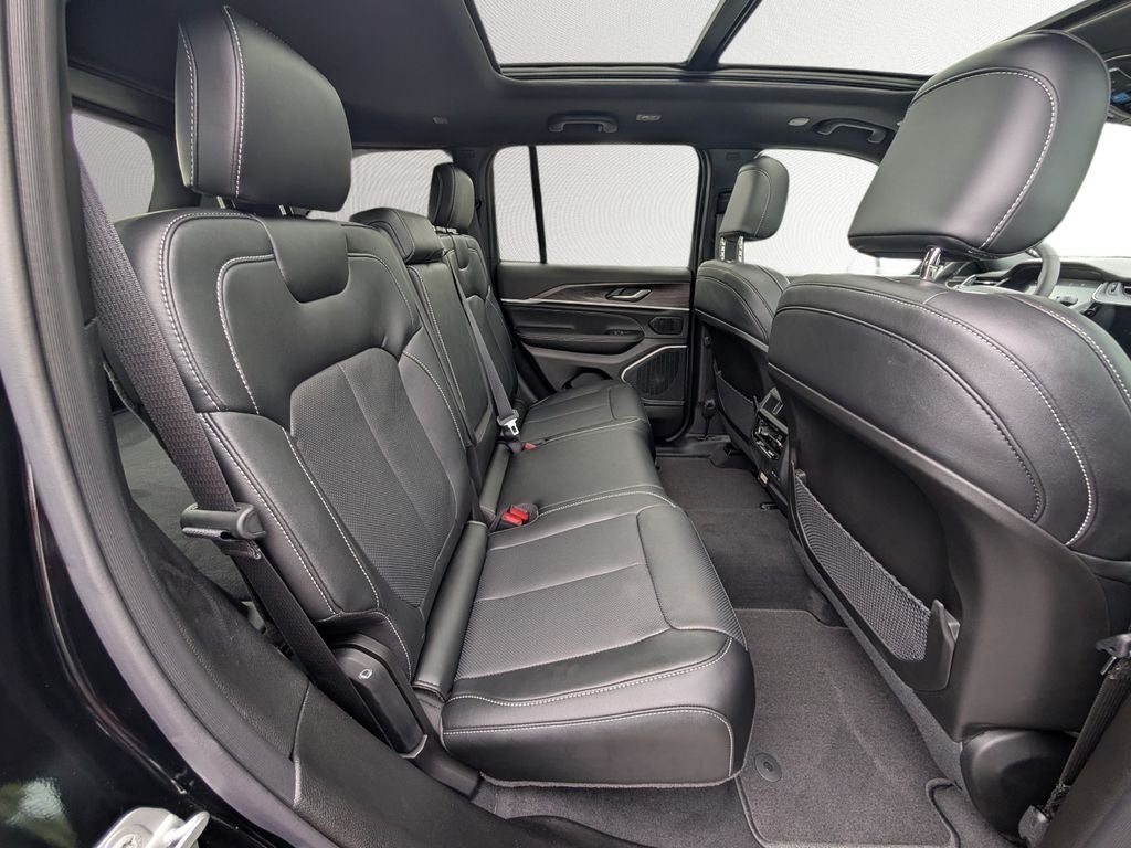2027 Jeep Grand Cherokee Limited Reserve