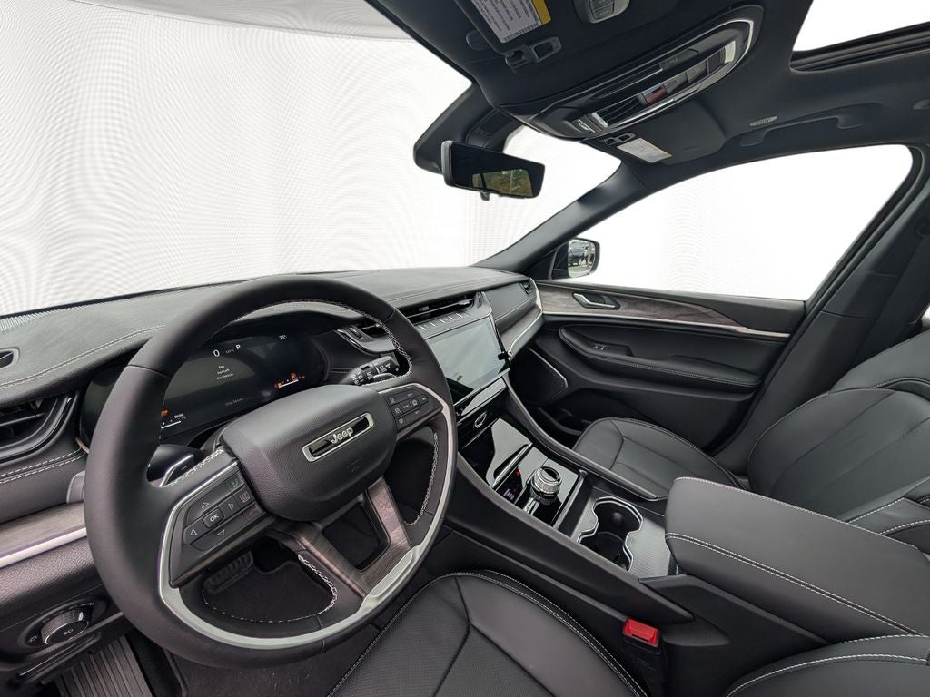 2027 Jeep Grand Cherokee Limited Reserve